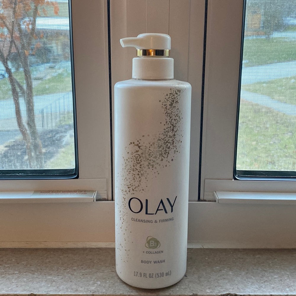 NEW Olay cleansing & firming b3 + Collagen body wash